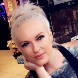 Meet your Posher, Joann